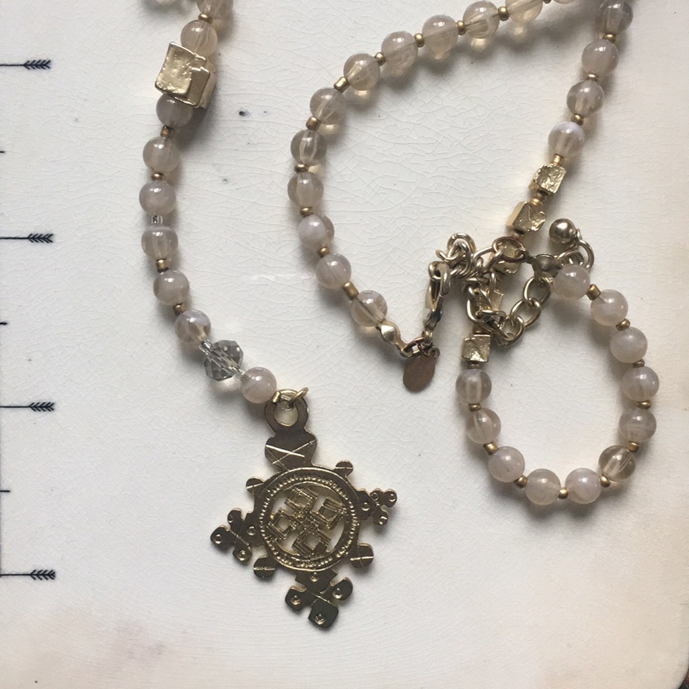 Chico’s long pendant necklace -statement
